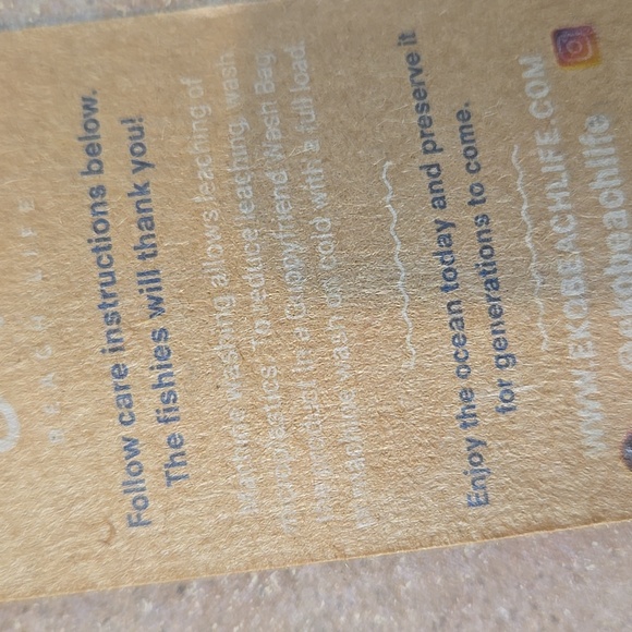 NEW E-ko Beach Life Recycled Lemon Print Beach Microfiber Towel with Mesh Bag - Picture 3 of 6